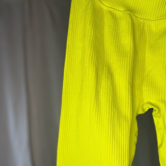 Good American Seamless Ribbed High Waist Legging - Size 3/4 (L/XL) in Lemon Lime - Picture 11 of 14